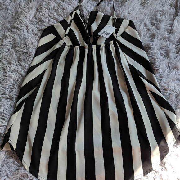 Ro & De tank top - Picture 3 of 3